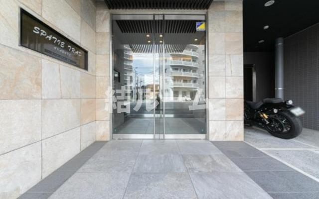 北区志茂２丁目の賃貸マンションのエントランス