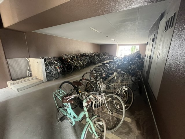 アルファステイツ城崎の駐車場|駐輪場