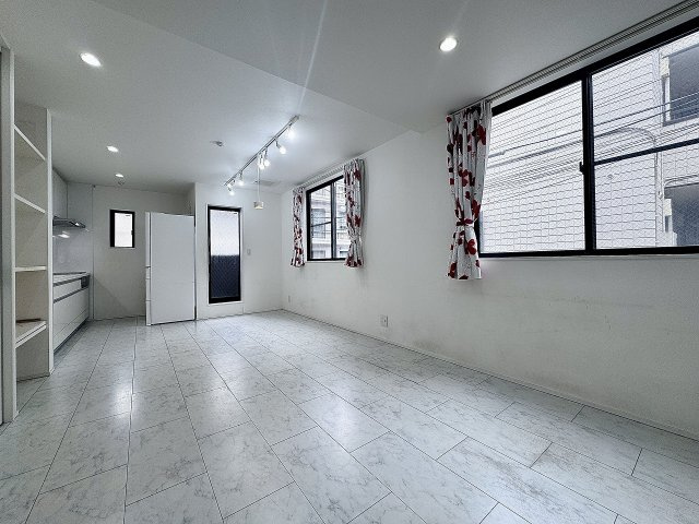 本駒込４丁目中古戸建の居間・リビング