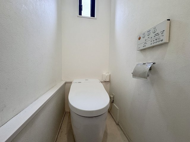 本駒込４丁目中古戸建のトイレ