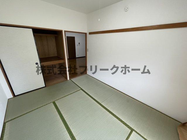 武蔵野市関前２丁目の賃貸マンションの和室