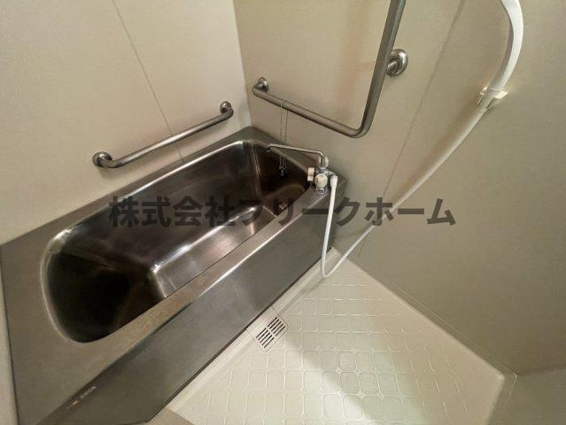 武蔵野市関前２丁目の賃貸マンションの浴室