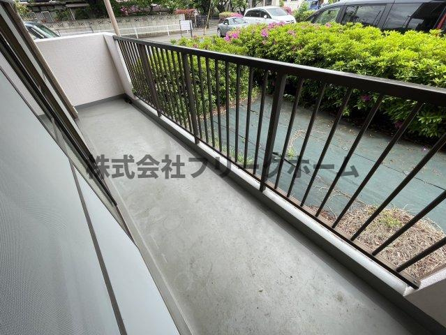 武蔵野市関前２丁目の賃貸マンションのバルコニー