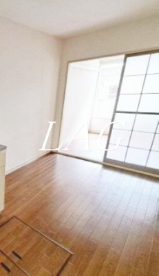 【居間・リビング】 | サニーハウス | 洋室のお部屋です。