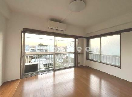 みつるマンションの居間・リビング