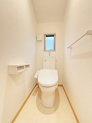 大蔵5丁目戸建のトイレ|ウォシュレット