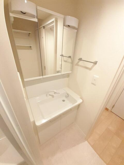 メゾン　エリオントの浴室|２０１号室の写真です 