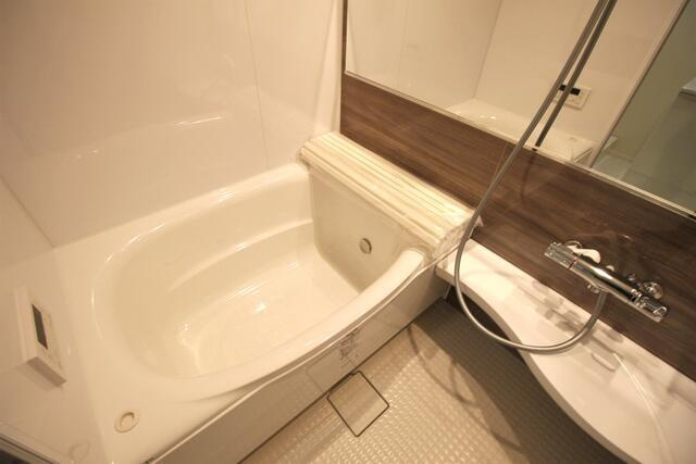 メゾン・ド・オリーブの浴室| 