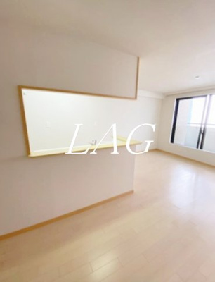 【居間・リビング】 | シェリーヒルズ横浜 | 洋室のお部屋です。