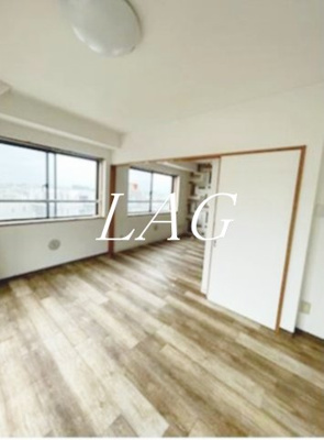 【居間・リビング】 | ヴィラ・フォーレスト | 洋室のお部屋です。