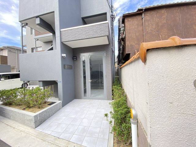 【エントランス】 | レーヴメゾン羽衣