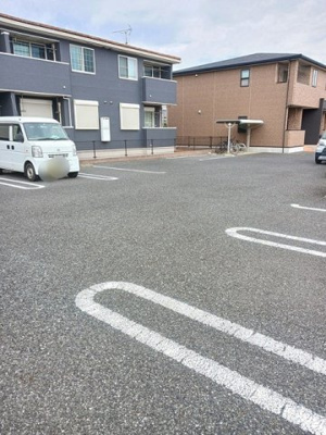 【駐車場】 | クラシオン | 駐車スペースもあります