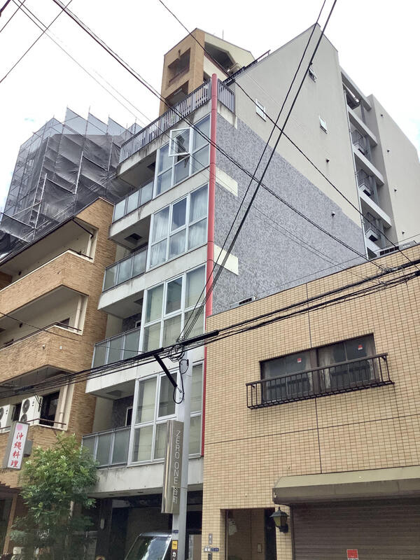 ZERO ONE 谷町の外観