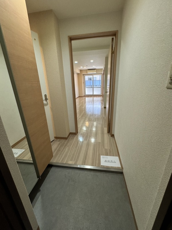 ZERO ONE 谷町の玄関