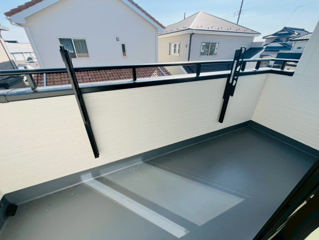 【いろどりアイタウン】　栃木市大宮町　22-P1　全13邸のバルコニー|〇９号棟　バルコニー〇
日当たり良好なバルコニー♪お洗濯物を乾かす強い味方になります！
2026年3月撮影