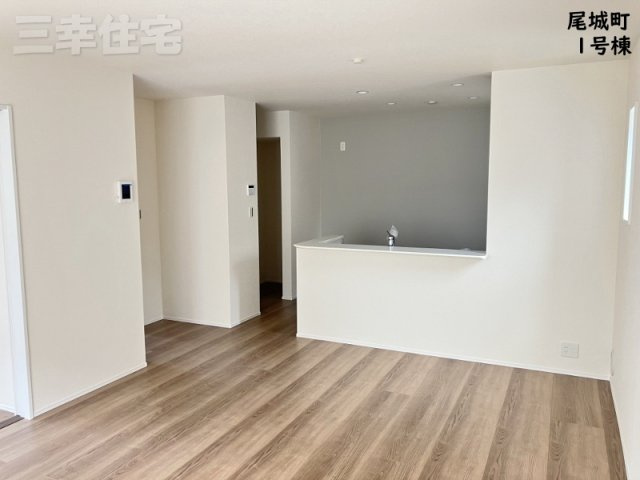 碧南市尾城町1号棟の居間・リビング|使い勝手のいいリビングダイニング16.75帖
