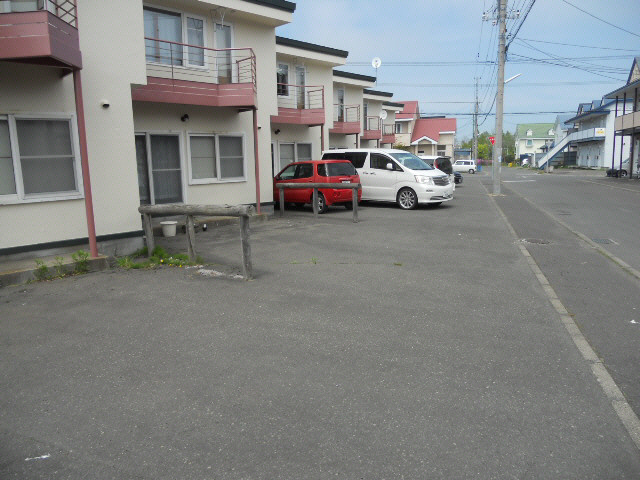 ハイツピジョンの駐車場