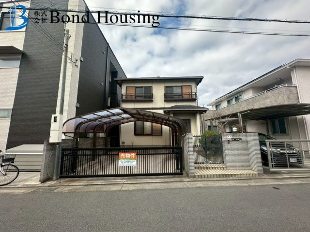 積水ハウス施工の注文住宅　北王子町　中古戸建の外観