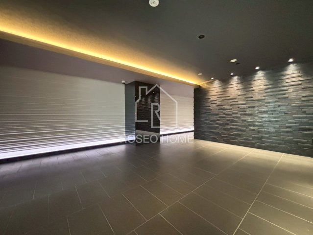S-RESIDENCE阿波座WESTのロビー