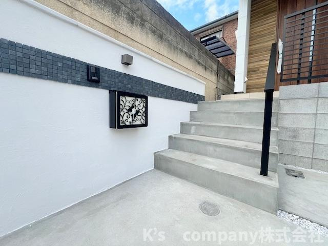 茅ヶ崎市東海岸南3丁目　新築戸建　1号棟の玄関|外玄関周辺スペース◇