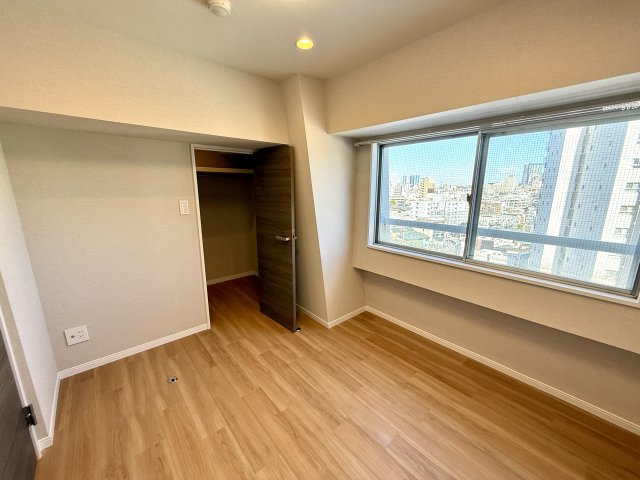 宮園キャピタルマンションの洋室