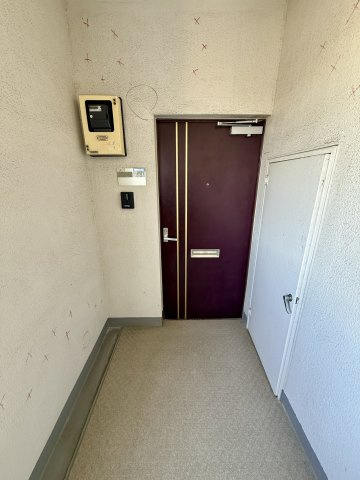 宮園キャピタルマンションの玄関