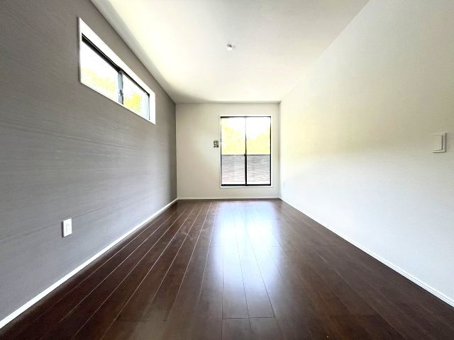 【寝室】 | 福岡市東区三苫1丁目2期　2号棟（全4棟）【仲介手数料無料・0円】 | 現地写真。2階主寝室です。