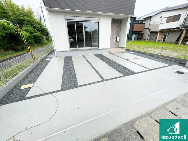 ★1(土)2(日)現地見学可能！★相楽郡精華町菱田西川原　ラスト1邸の駐車場|駐車スペース！散水栓があるので、こまめに愛車を洗えます！