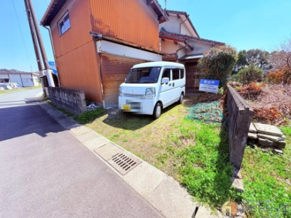 中古住宅)八女市酒井田の駐車場