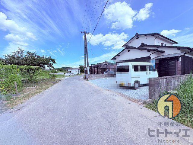 中古住宅)八女市酒井田の前面道路含む現地写真