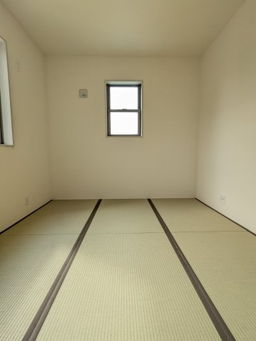 笠間市岩間駅西　第３の和室|リビング隣のテレワークスペースは、来客用やお子様との遊ぶスペースにぴったりです
