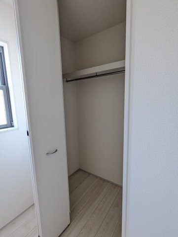 笠間市岩間駅西　第３の収納|広々クローゼットがあり、お部屋をすっきりとお使いいただけます。