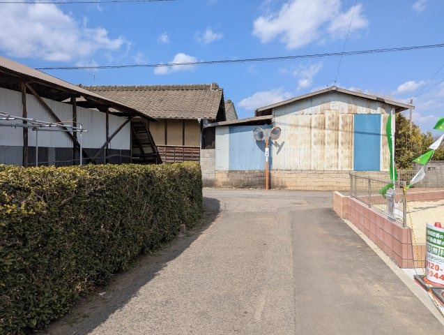 笠間市岩間駅西　第３の前面道路含む現地写真|前面道路含む現地写真です