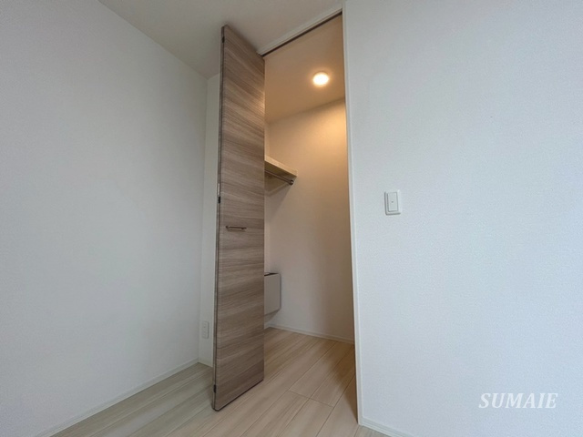 コリーヌヴェール盆栽の収納|ウォークインクローゼットです！