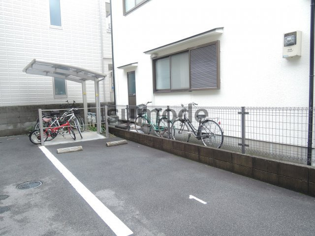 ルシアグレースの駐車場