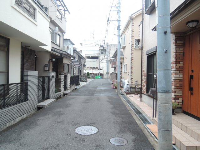 ルシアグレースの周辺