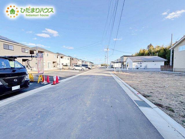 【前面道路含む現地写真】 | 水戸市河和田町第3　新築戸建　19号棟 | 前面道路が広々のため駐車も楽々☆