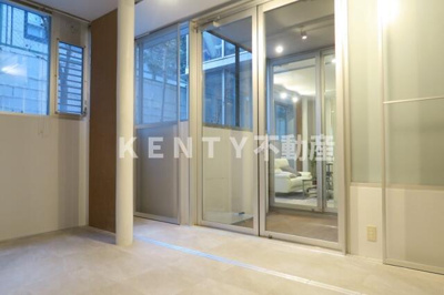 【寝室】 | Ｇ－ＦＬＡＴ | 開放的な寝室です