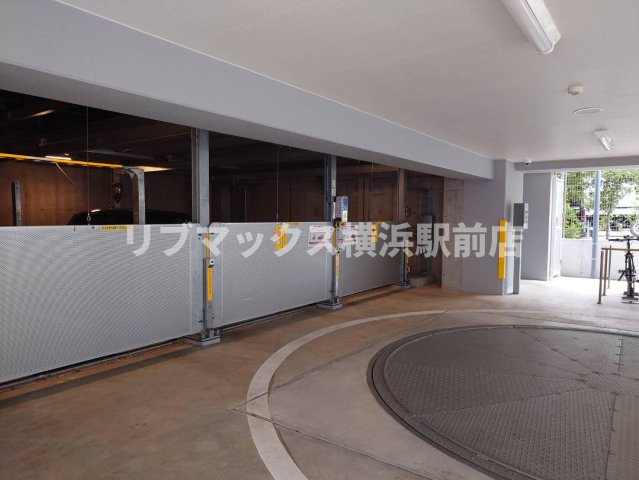 【駐車場】ベイアズール関内