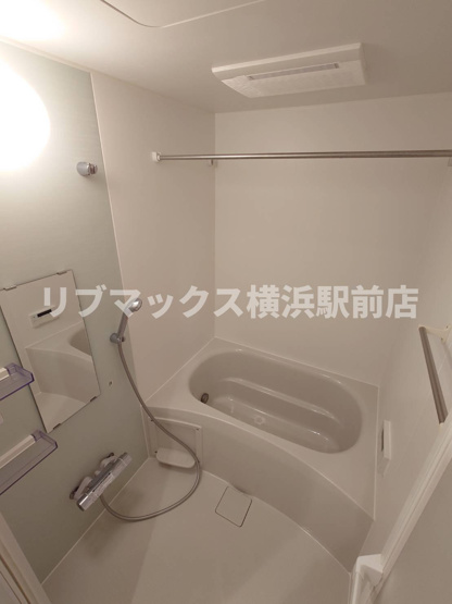 【浴室】ベイアズール関内