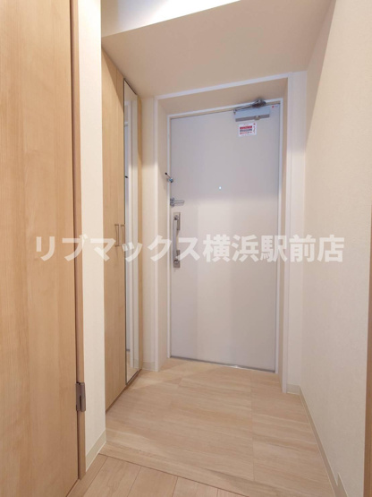 【玄関】ベイアズール関内