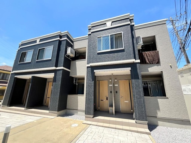 横浜市戸塚区汲沢１丁目のアパートの外観