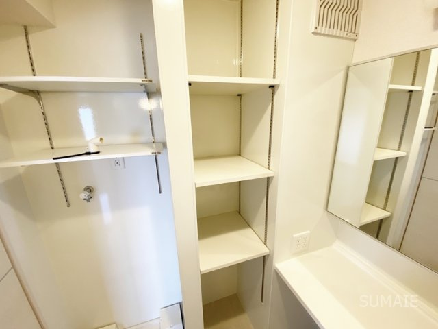 サンハイツの収納|洗面所に棚収納！