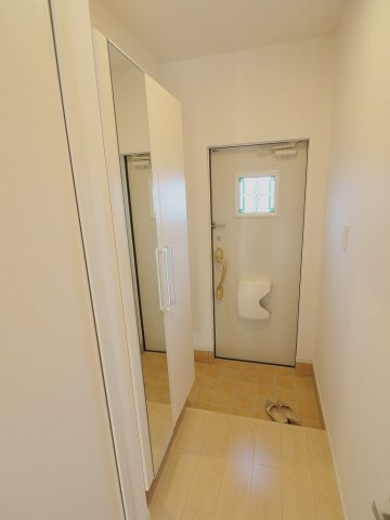 クローバーＭの玄関