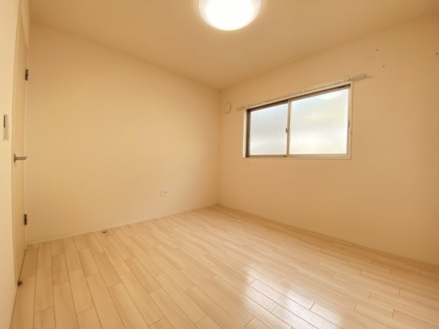 【寝室】