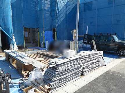 広島市安佐北区深川7丁目　新築一戸建て(全5棟)の前面道路含む現地写真