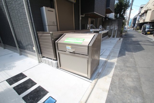 グラナーデ千住緑町のその他共用部分|ゴミストッカー