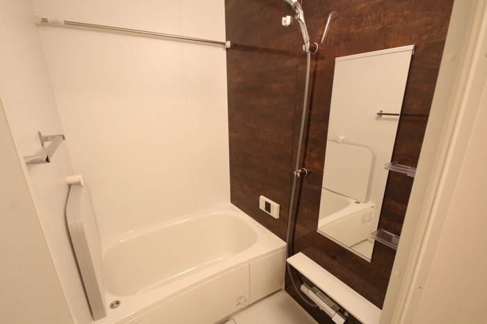 グラナーデ千住緑町の浴室