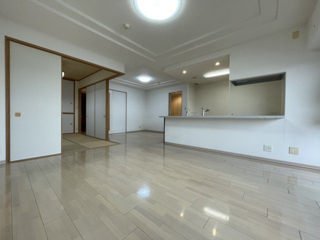 アルファステイツ宮西Ⅱの洋室|8帖の北東洋室です。