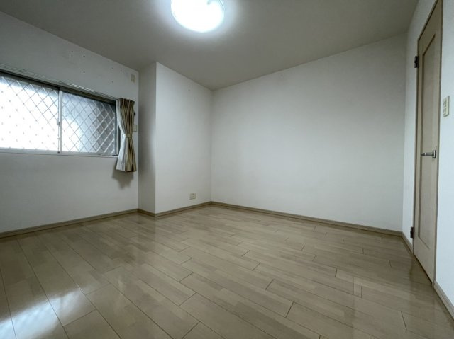 アルファステイツ宮西Ⅱの洋室|6帖の北西洋室です。